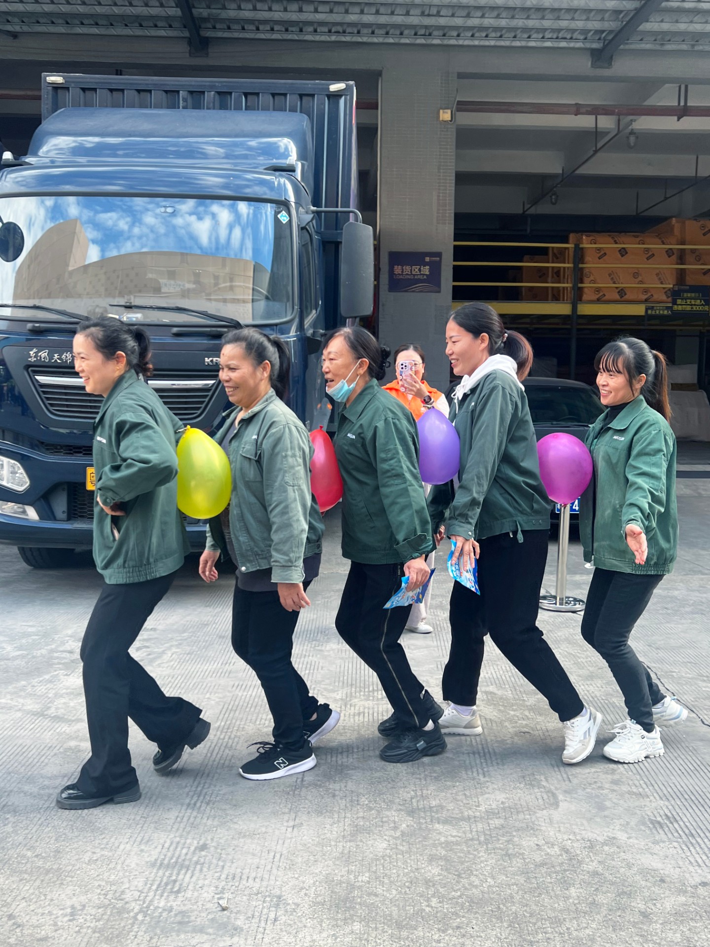 1764204302998898.jpg 动力火车-2.jpg